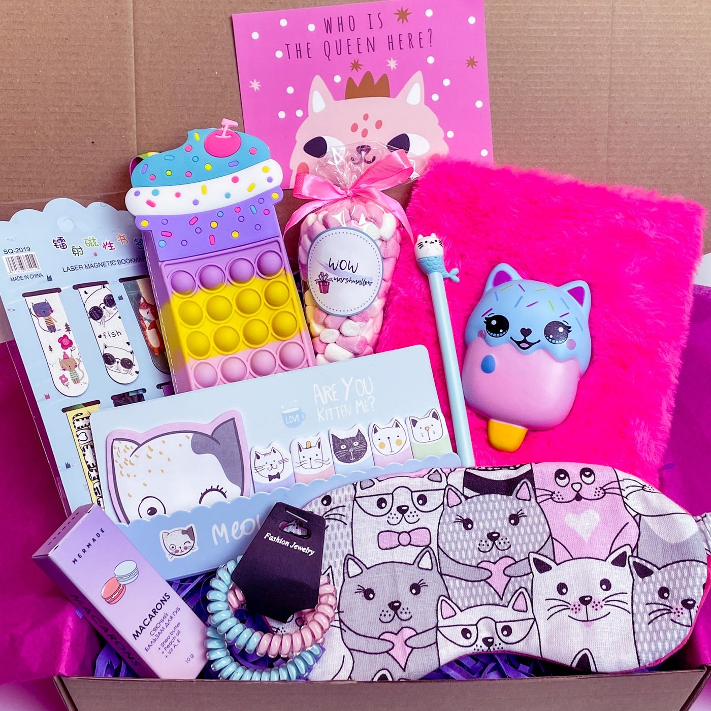 Подарочный бокс для девочки WowBoxes "Cat Box №14"
