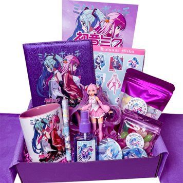 Подарочный  аниме бокс &laquo;Hatsune Miku&raquo; (с канцелярией, фигуркой и сладостями)